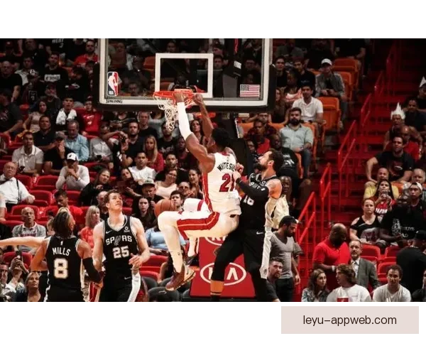 马刺主帅透露文班脚踝有些不适 赛后将冰敷情况不严重